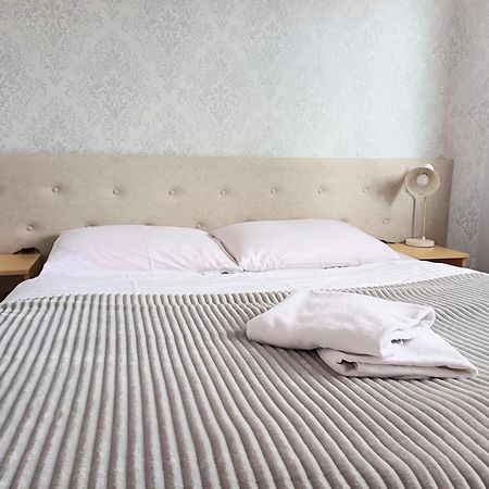 Hotel I Restauracja Borowianka Остров Велкополски Екстериор снимка