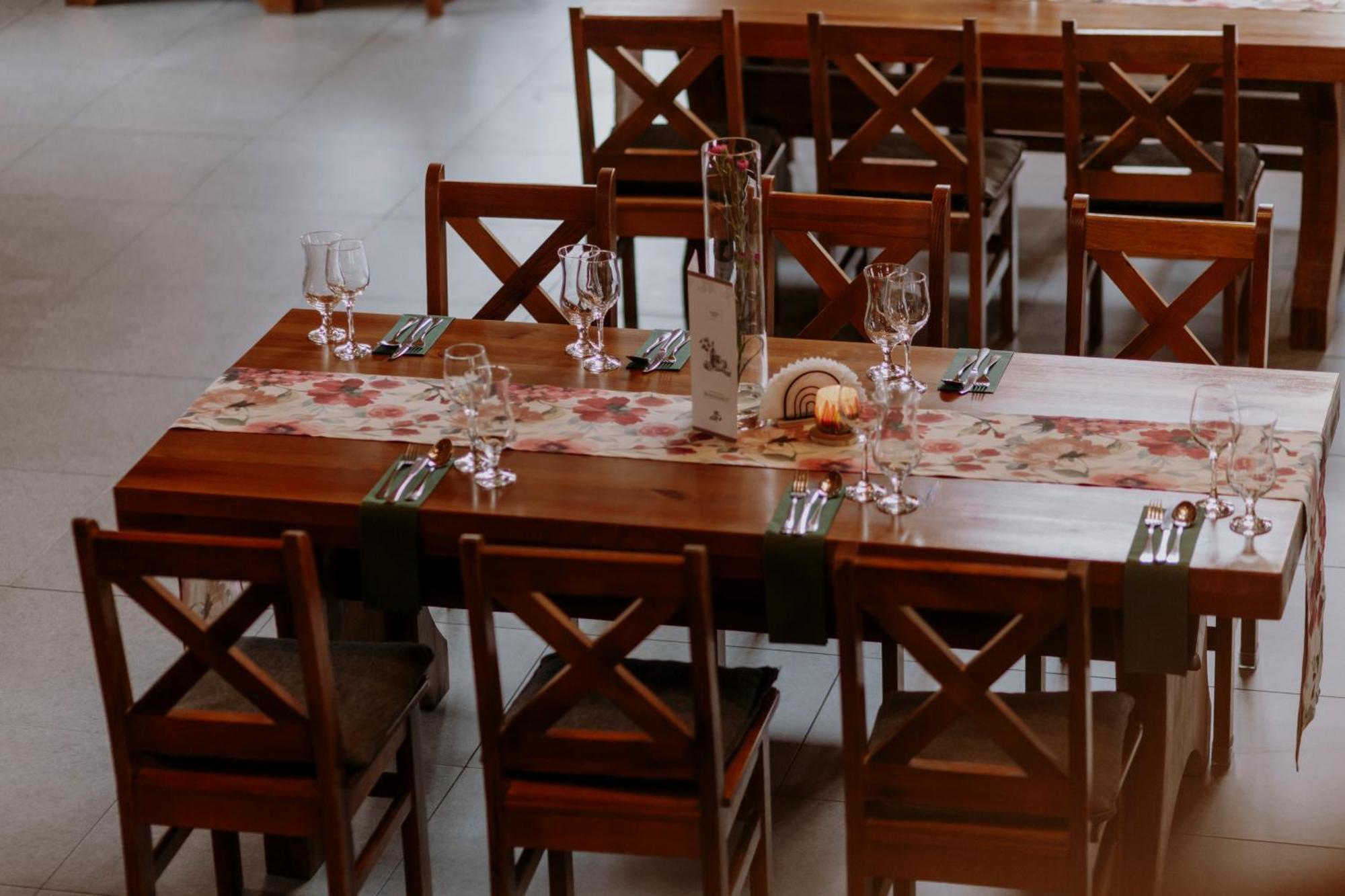Hotel I Restauracja Borowianka Остров Велкополски Екстериор снимка