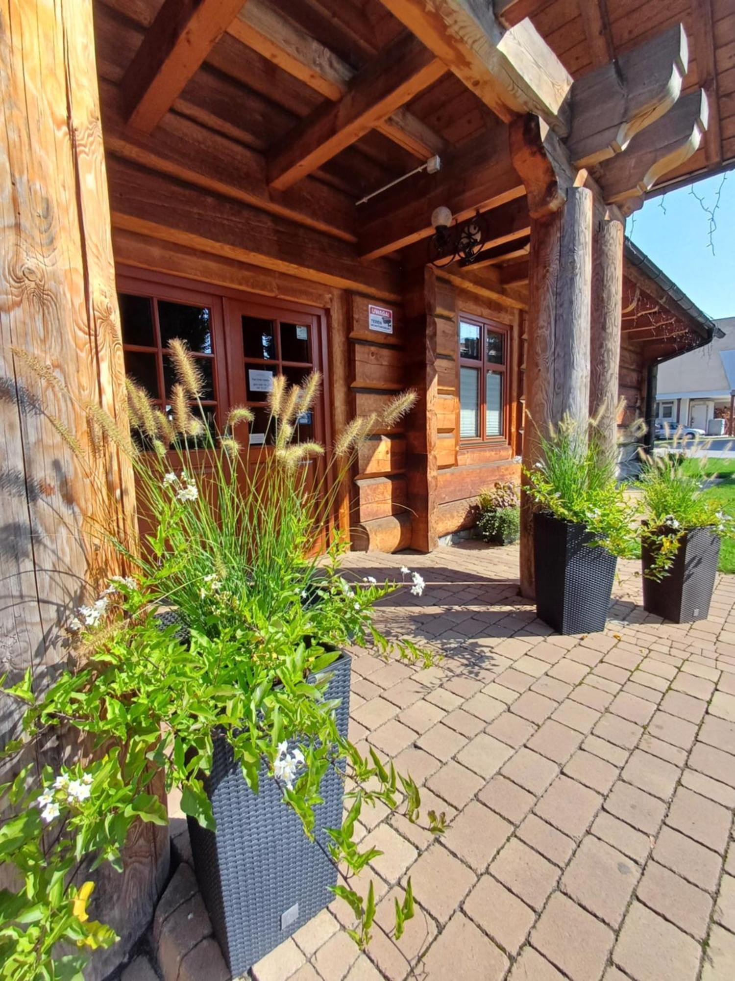 Hotel I Restauracja Borowianka Остров Велкополски Екстериор снимка